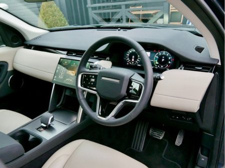 2024 Land Rover Discovery Sport - thumbnail 17