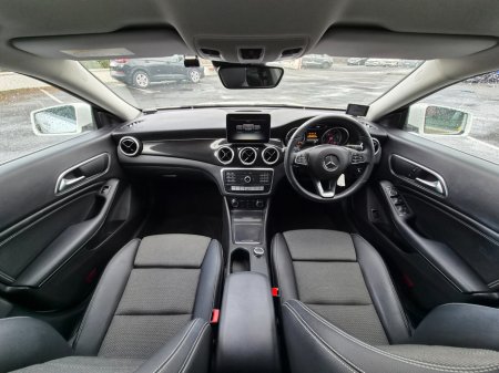 2018 Mercedes-Benz CLA Class - thumbnail 15