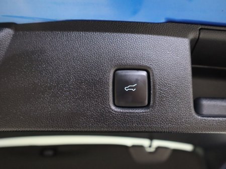 2025 Ford Kuga - thumbnail 31