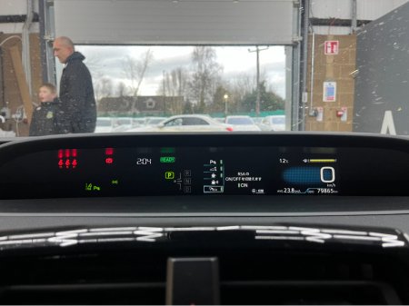 2022 Toyota Prius - thumbnail 19