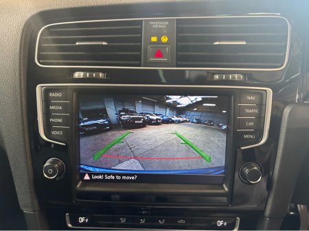 2017 Volkswagen Golf - thumbnail 8