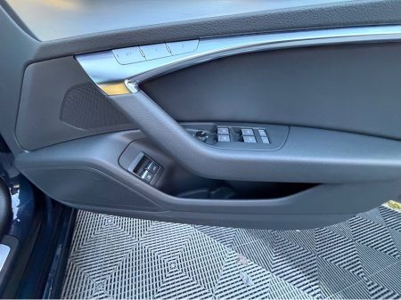 2023 Audi A7 S LINE 50 TFSI E QUATTRO SA Black Pack €59,995 thumbnail