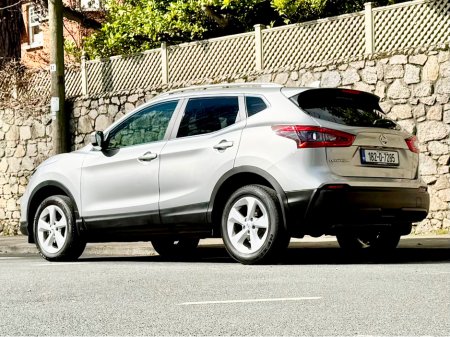 2018 Nissan Qashqai - thumbnail 5