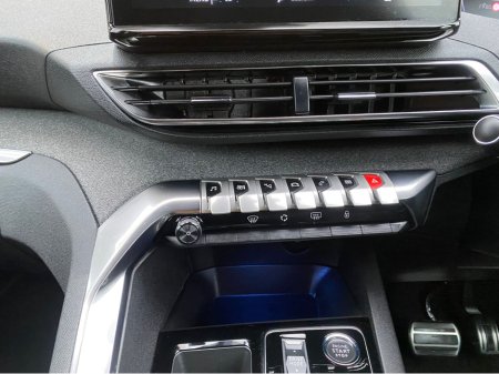 2023 Peugeot 3008 - thumbnail 16