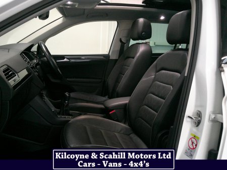 2020 Volkswagen Tiguan R-LINE 2.0 TDI MANUAL 6SPEED FWD 150HP 5DR thumbnail