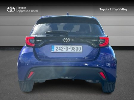 2024 Toyota Yaris - view 4