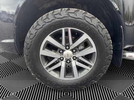 2019 Toyota Hilux - thumbnail 10