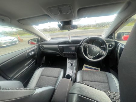 2017 Toyota Auris - thumbnail 12