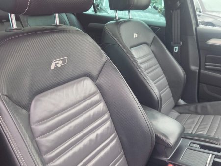 2021 Volkswagen Passat R-LINE TDI DSG €26,950 thumbnail