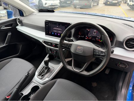 2023 SEAT Arona PARKING SENSORS..APPLE CARPLAY & ANDROID AUTO €17,950 thumbnail