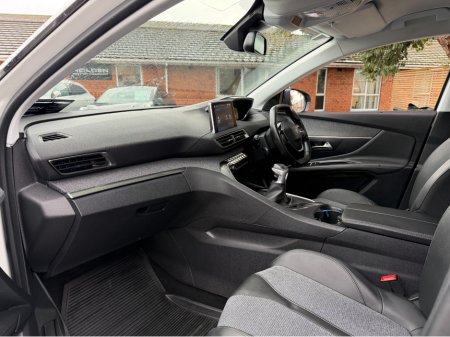 2020 Peugeot 3008 WIRELESS PHONE CHARGER..2 KEYS €8,048 thumbnail