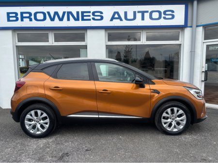 2021 Renault Captur 1.5 ICONIC DCI 95BHP 5DR €20,999 thumbnail