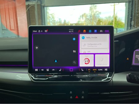 2025 Volkswagen Golf 2025 VOLKSWAGEN GOLF 5D 2.0 AUTOMATIC / CRUISE CONTROL / REVERSE CAMERA / HEATED SEATS / PADDLE SHIFTERS / APPLE CARPLAY / AMBIENT LIGHTS thumbnail