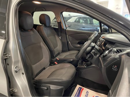 2015 Renault Captur INTENSE 1.5 DCI 90 4DR €9,899 thumbnail