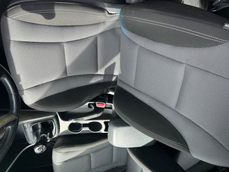 2016 Hyundai i30 - thumbnail 13