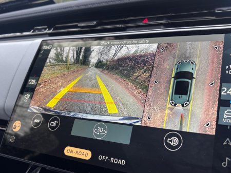 2024 Land Rover Range Rover Sport P460E DYNAMIC SE *Huge Specification* €103,950 thumbnail