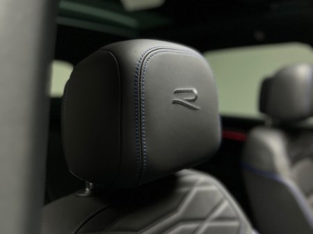 2025 Volkswagen Touareg - thumbnail 19