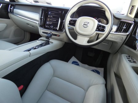2019 Volvo V90 D4 (190hp) Momentum Auto €22,450 thumbnail