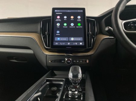 2026 Volvo XC60 - thumbnail 17