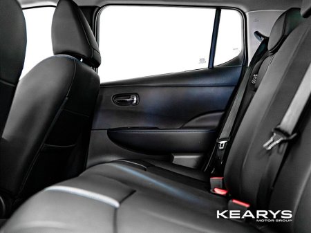 2025 Nissan Leaf - thumbnail 11