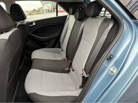 2016 Hyundai i20 - thumbnail 9