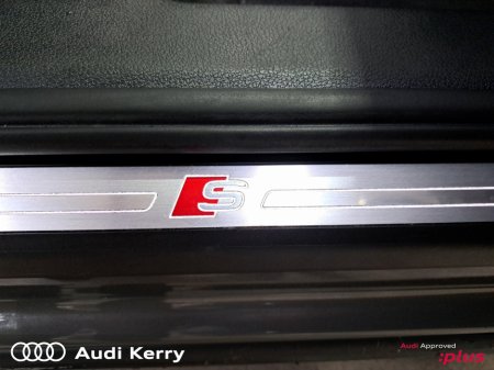 2024 Audi Q3 35TDI 150HP S-LINE AUTOMATIC €48,900 thumbnail