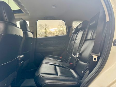 2016 Mitsubishi Outlander 2.0 GX4H PHEV 200BHP 5DR AUTO €13,900 thumbnail