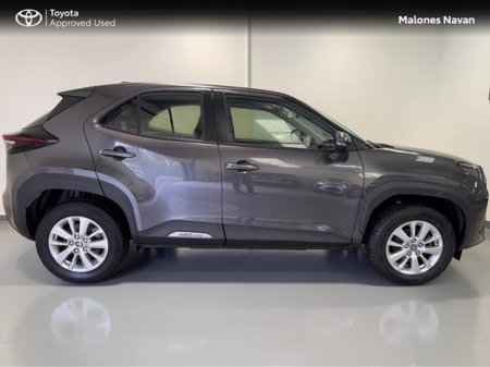 2023 Toyota Yaris Cross - thumbnail 3