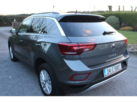 2024 Volkswagen T-Roc - thumbnail 6