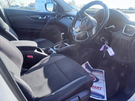 2018 Nissan Qashqai - thumbnail 11