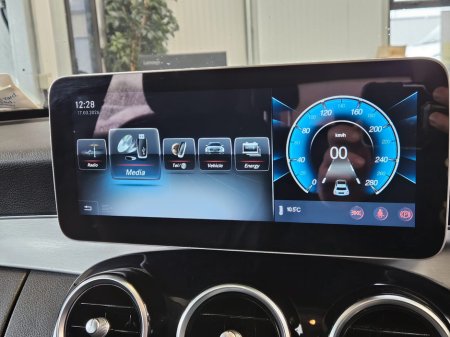 2016 Mercedes-Benz C Class - thumbnail 18