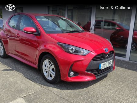 2022 Toyota Yaris YARIS 1.5 HYBRID LUNA €21,700