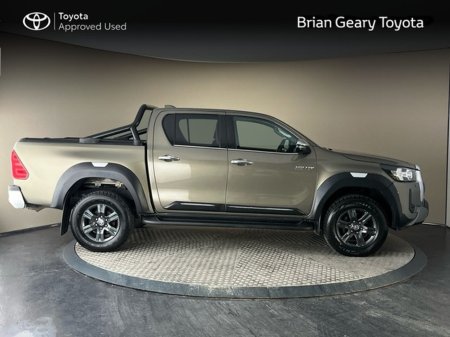 2023 Toyota Hilux - thumbnail 3