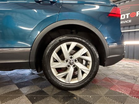 2022 Volkswagen Tiguan - thumbnail 18