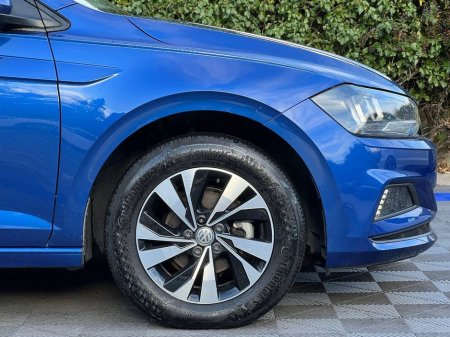 2018 Volkswagen Polo COMFORTLINE 1.0 TSI // APPLE CARPLAY/ANDROID AUTO // DUAL ZONE CLIMATE CONTROL // DIAMOND CUT ALLOYS €15,450 thumbnail