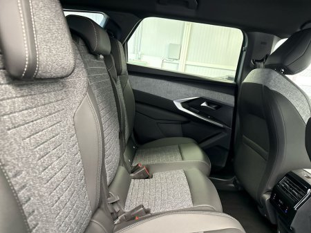 2026 Peugeot 5008 - thumbnail 10