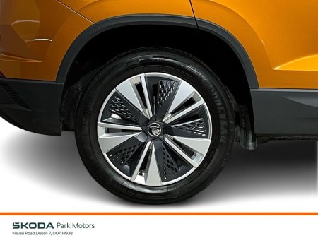 2023 Skoda Karoq Ambition 1.0TSI 110BHP - Parking Sensors - Climate Control - Cruise Control - Auto Lights/Wipers - Apple CarPlay/Android Auto €29,950 thumbnail