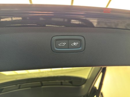 2026 Volvo XC90 - thumbnail 22