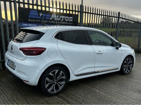2021 Renault Clio High spec automatic 1.2 €17,995 thumbnail