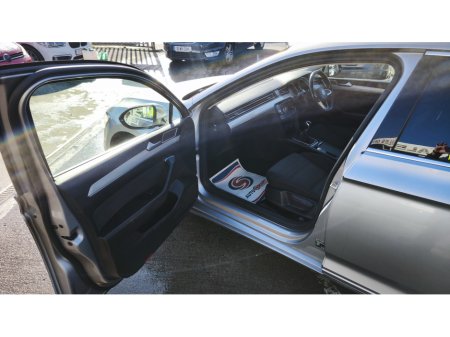 2022 Volkswagen Passat - thumbnail 16