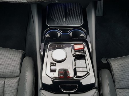 2025 BMW M5 Saloon thumbnail