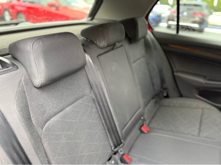 2022 Volkswagen Golf ACTIVE - 2.0L DIESEL - AUTO - 12M WARRANTY - CAR: €27,950 thumbnail