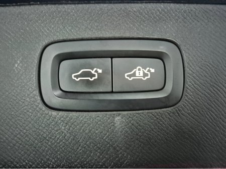 2019 Volvo XC90 - thumbnail 19