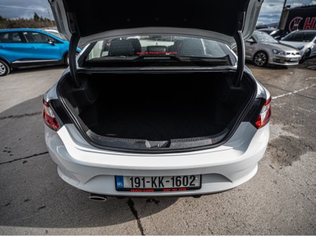 2019 Renault Megane - thumbnail 25