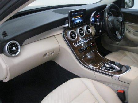 2017 Mercedes-Benz C Class 180 D AVANTGARDE AUTO 4DR €15,950 thumbnail