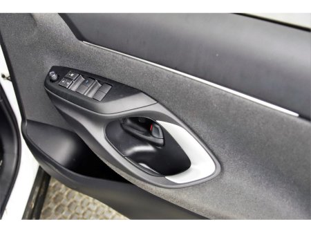 2022 Toyota Yaris Cross - thumbnail 23