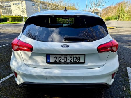 2021 Ford Focus - thumbnail 10
