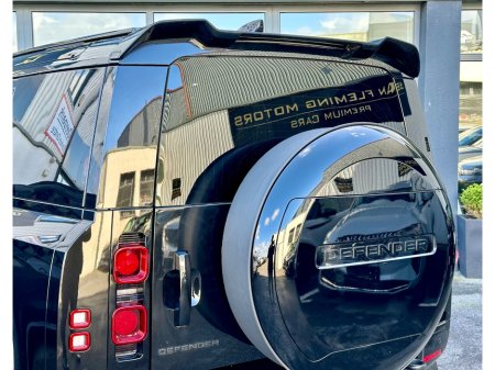 2025 Land Rover Defender - thumbnail 17