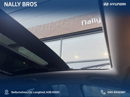 2014 Hyundai i30 1.6 PREMIUM 5DR €8,750 thumbnail