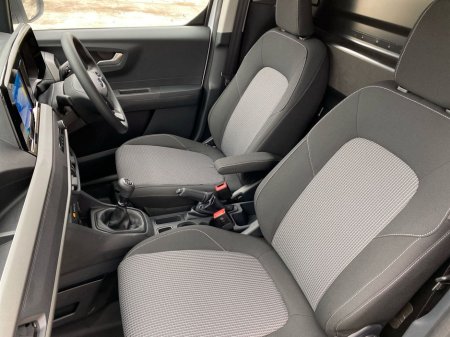 2026 Ford Transit Courier - thumbnail 22